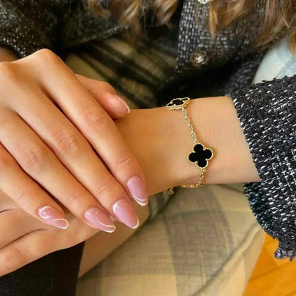 [Stellar Jewelry] CLOVER 5 MOTIF ONYXS BRACELET COLLECTION
