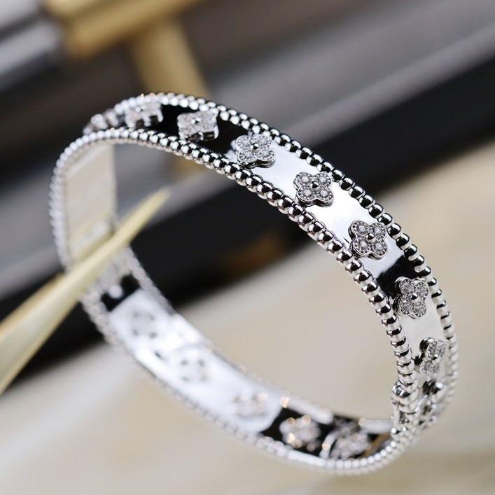 [Stellar Jewelry]CLOVER BRACELET 8MM DIAMONDS