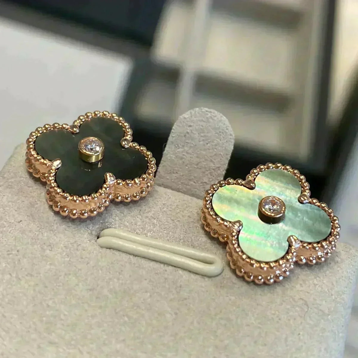 [Stellar Jewelry]CLOVER MEDIUM 1 MOTIFS GRAY MOP  DIAMOND EARRINGS