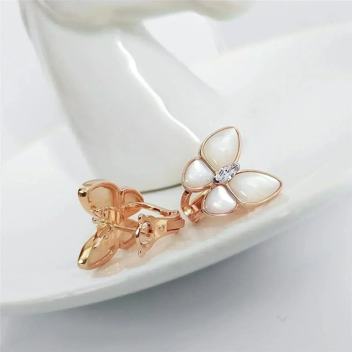 [Stellar Jewelry]BUTTERFLY MOP DIAMOND EARRINGS
