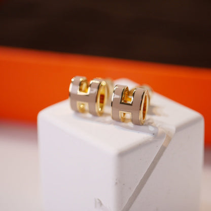 [Stellar Jewelry]MINI POP H GOLD EARRINGS GREY