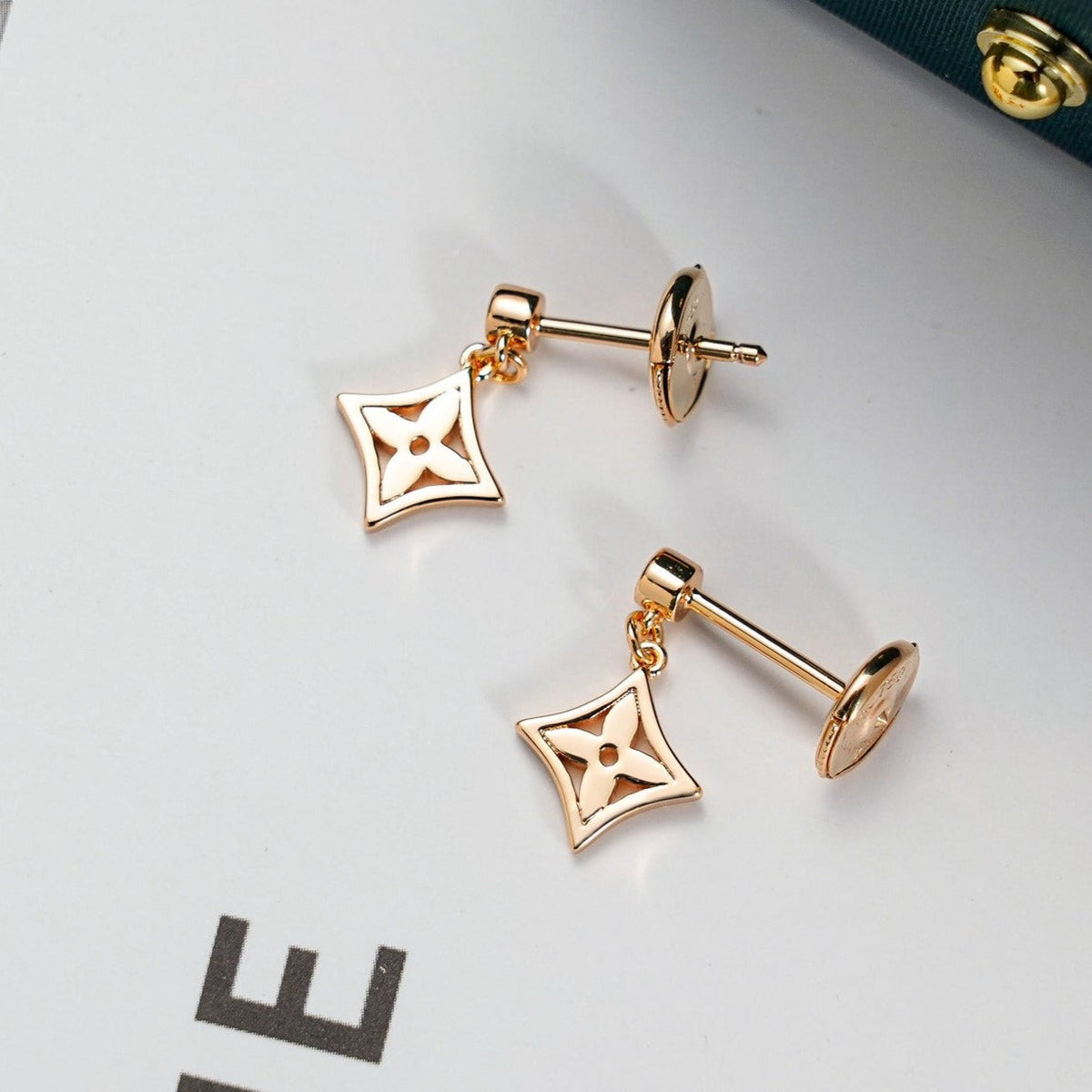 [Stellar Jewelry]STAR EARRINGS GOLD