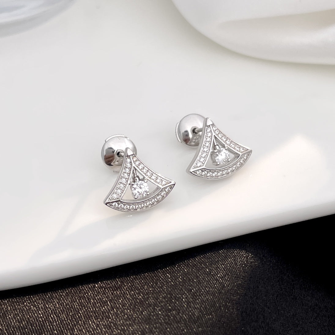 [Stellar Jewelry]DREAM MINI DIAMOND STUD EARRINGS