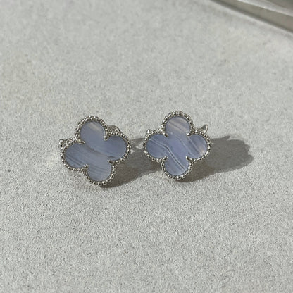 [Stellar Jewelry]CLOVER CHALCEDONY SILVER STUD EARRINGS