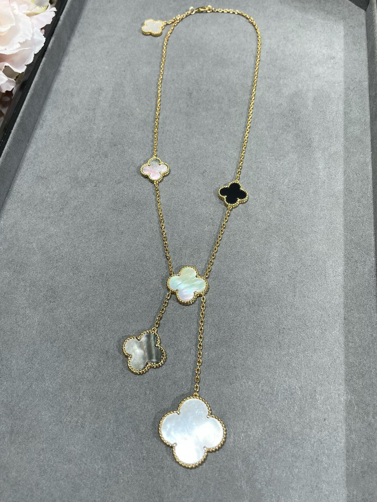[Stellar Jewelry]CLOVER 6 MOTIF MOP ONYX GOLD NECKLACE