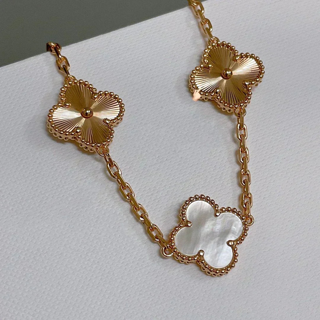 [Stellar Jewelry]CLOVER WHITE PEARL MOP 5 MOTIF BRACELET COLLECTION
