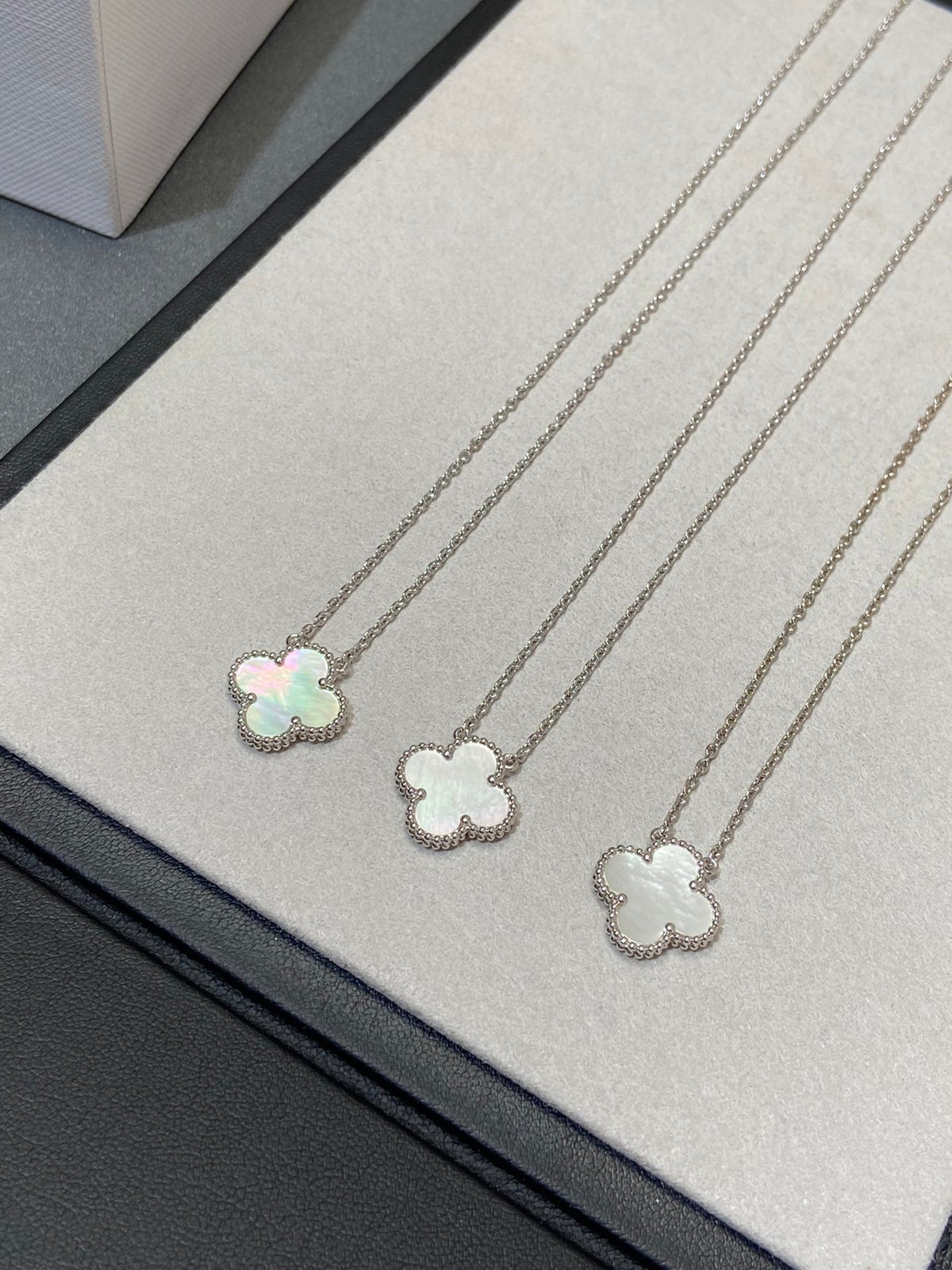 [Stellar Jewelry]CLOVER MEDIUM SILVER WHITE MOP NECKLACE