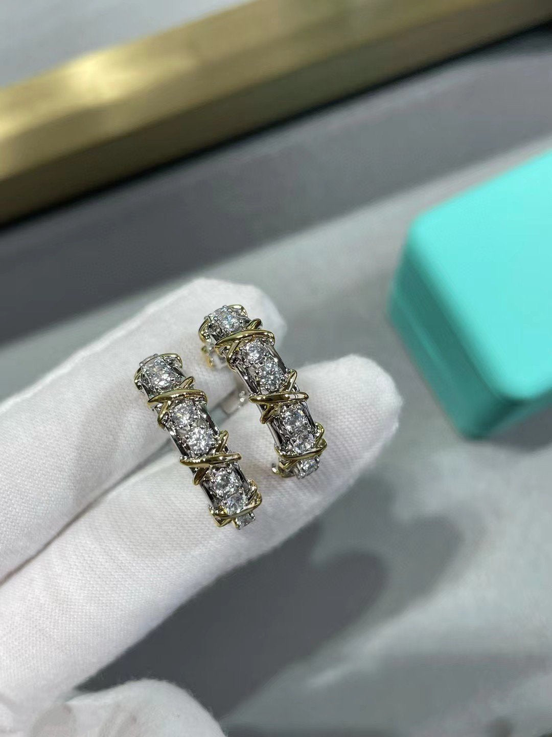 [Stellar jewels]SCHLUMBERGER GOLD DIAMOND EARRINGS