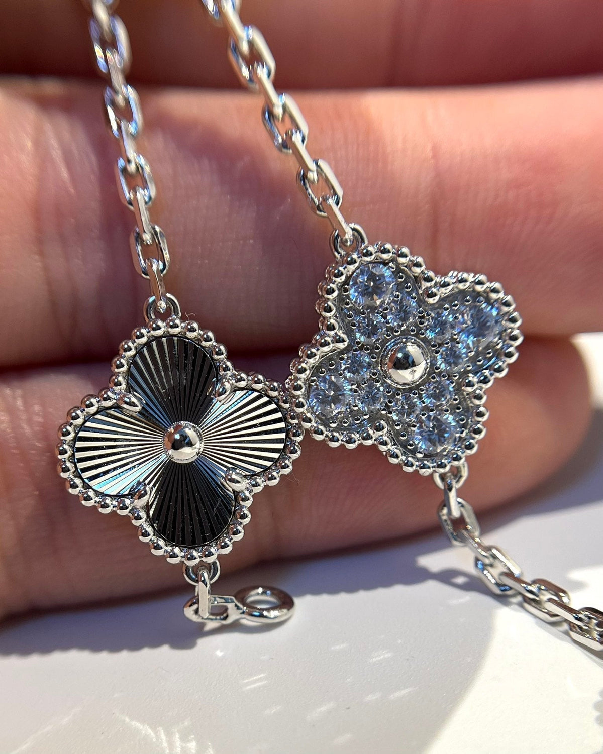 [Stellar Jewelry] CLOVER 5 MOTIF LASER BRACELET COLLECTION