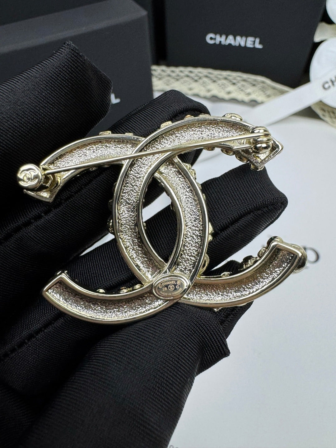 [Stellar Jewelry]26C Pink-White Enamel Ice Cream Cone Double C Brooch