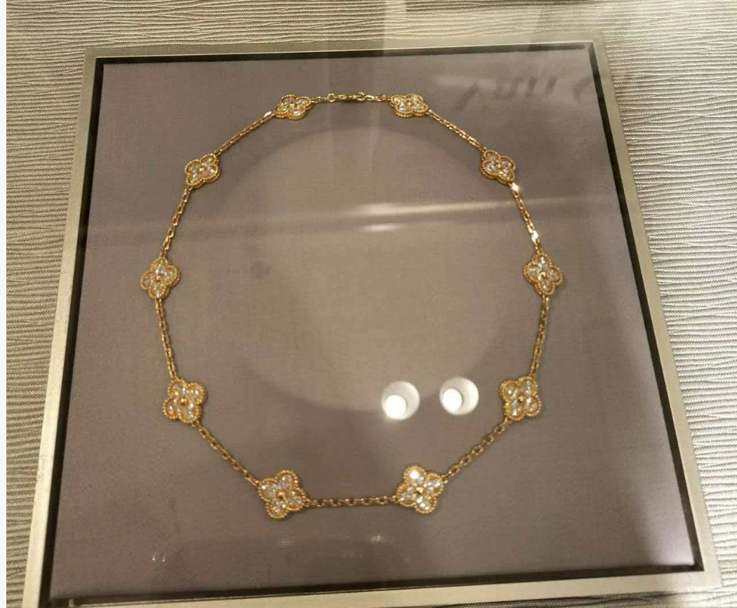 [Stellar Jewelry Jewelry]CLOVER 10 MOTIFS  Gold Diamond  NECKLACE
