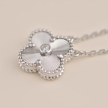[Stellar Jewelry]CLOVER  15MM DIAMOND LASER NECKLACE SILVER