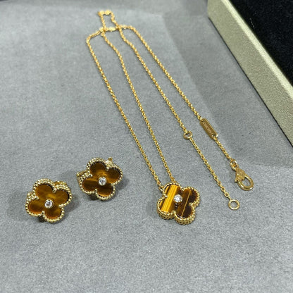 [Stellar Jewelry]CLOVER 15MM DIAMOND AND YELLOW TIGER'S EYE AGATE necklace