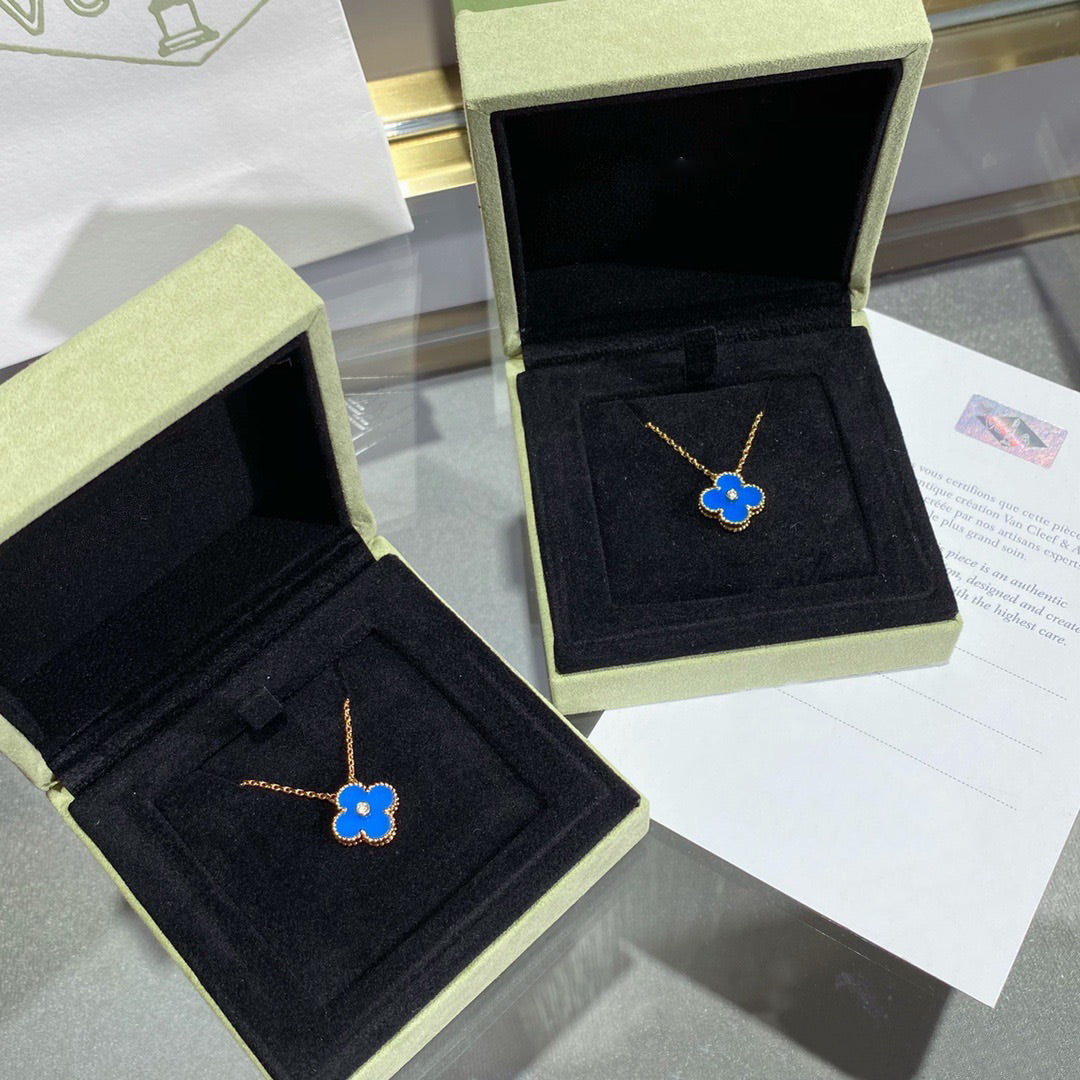 [Stellar Jewelry]CLOVER 15MM DIAMOND AND BLUE AGATE NECKLACE