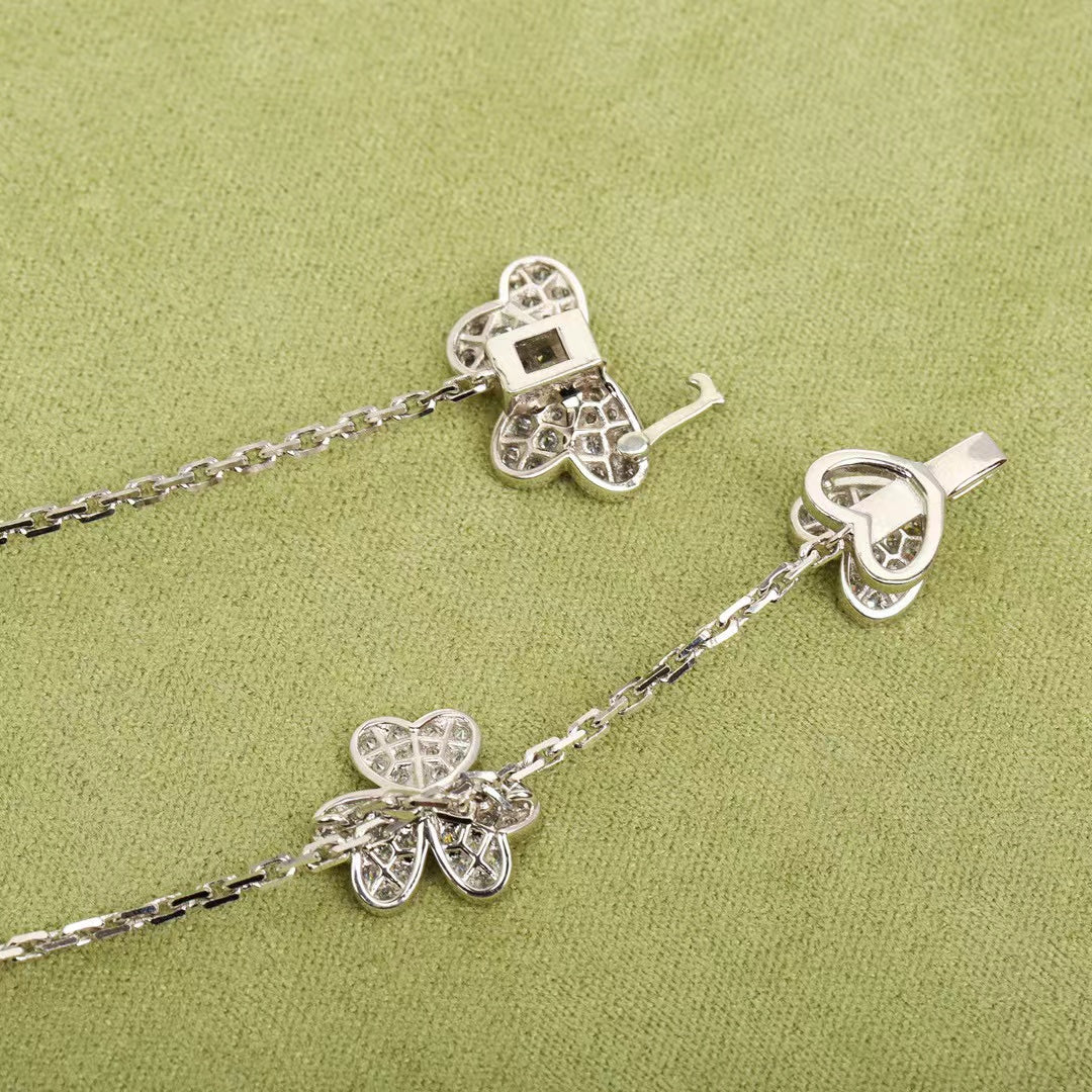 [Stellar Jewelry]FRIVOLE SILVER 9 FLOWERS NECKLACE