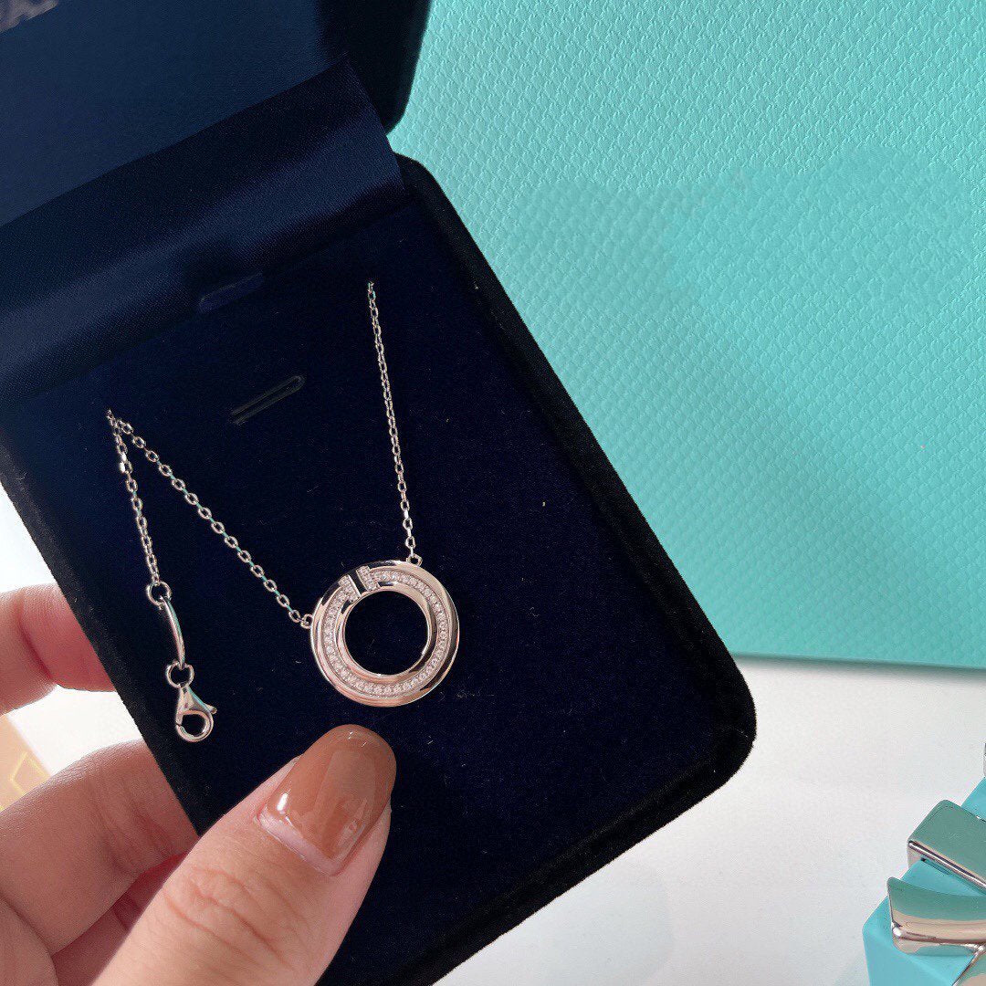[Stellar jewels]DIAMOND AND MOTHER OF PEARL CIRCLE PENDANT