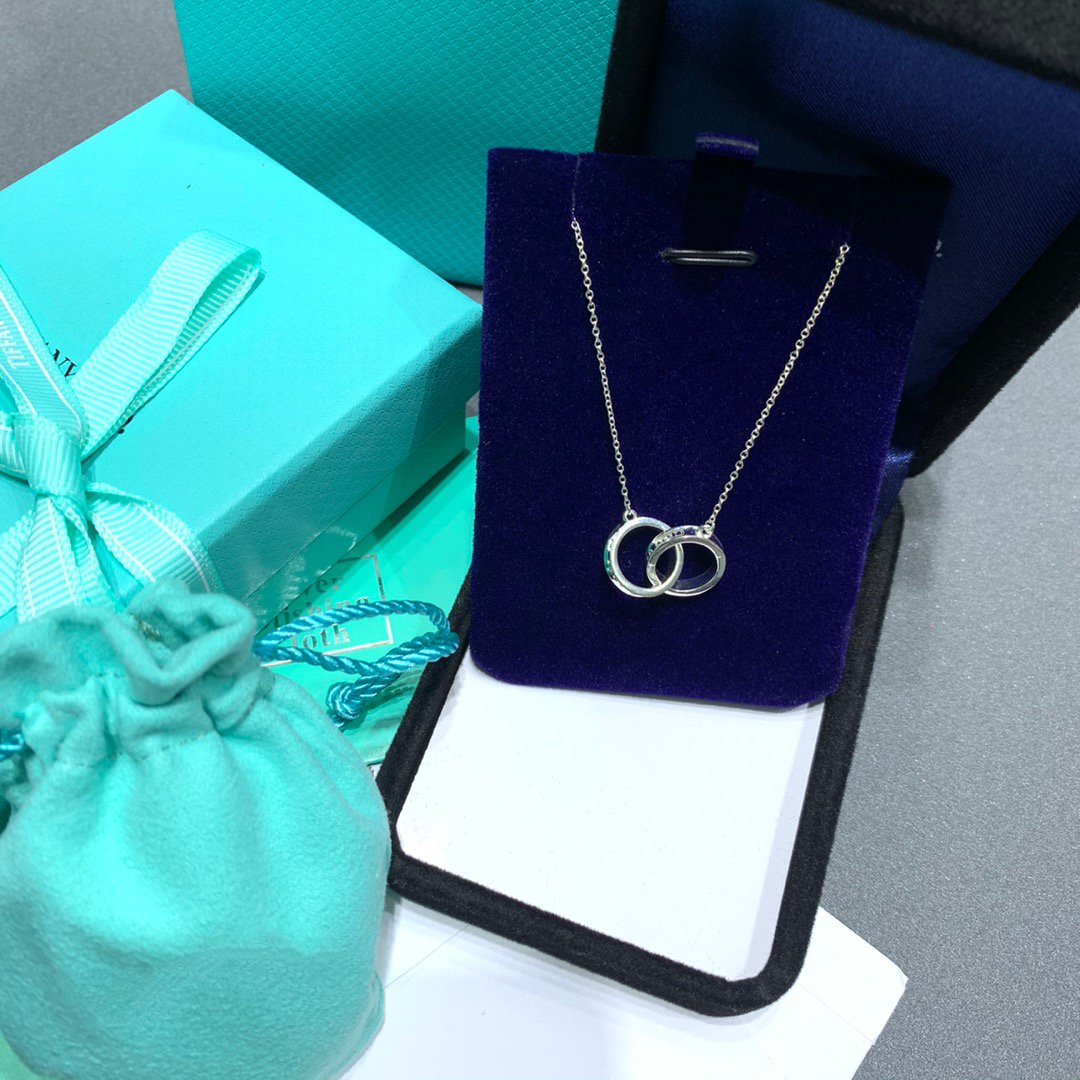 [Stellar jewels]INTERLOCKING CIRCLES PENDANT SILVER SMALL NECKLACE
