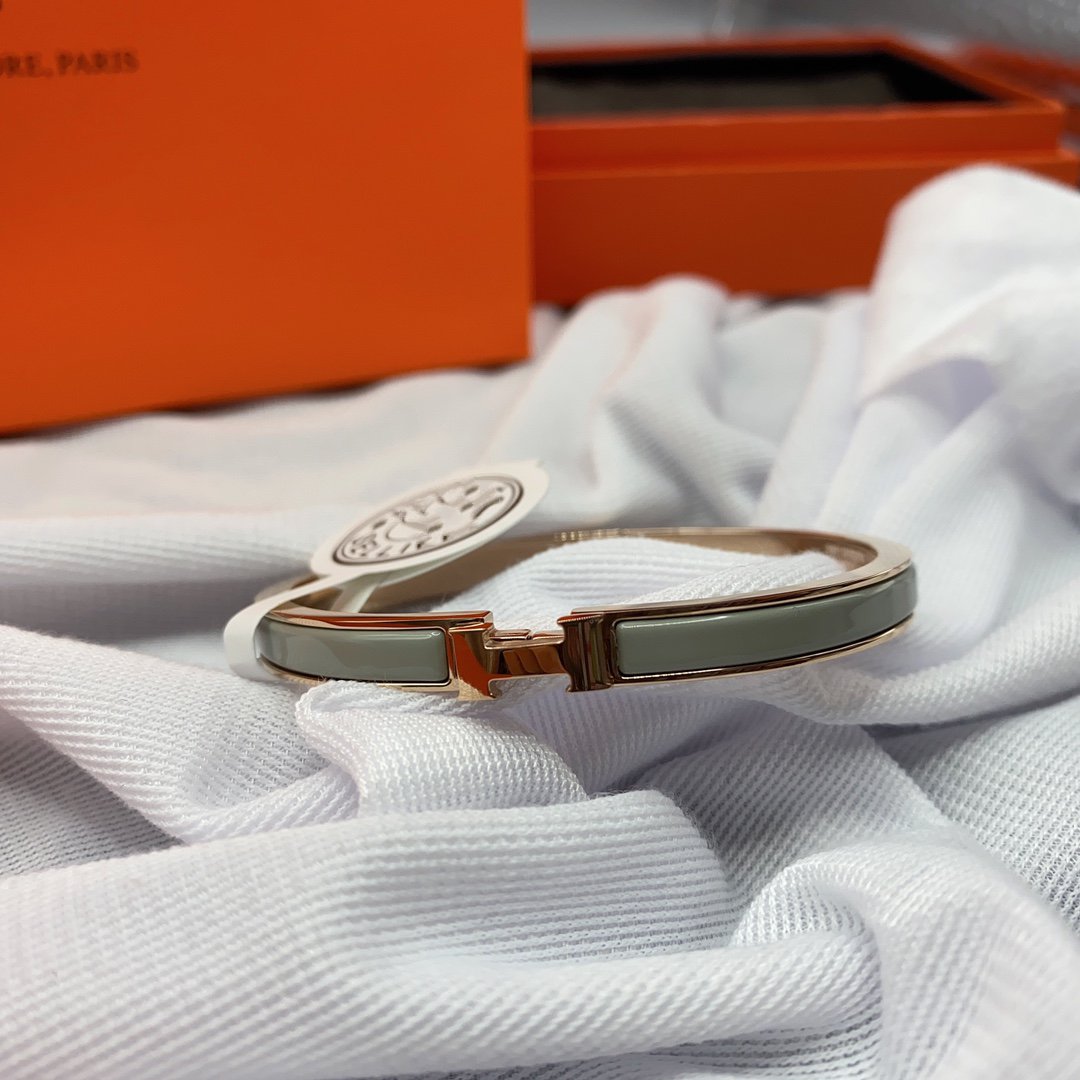 [Stellar Jewelry]CLASSIC HM CLIC GREEN 8MM ENAMEL BRACELET