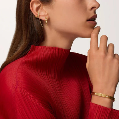 [Stellar Jewelry]LOVE 3.0MM HALF DIAMOND EARRINGS