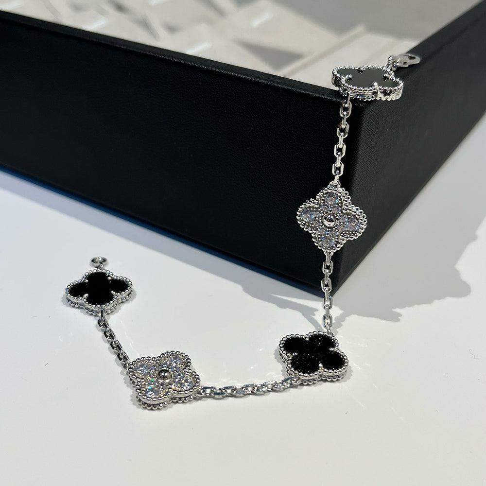 [Stellar Jewelry] CLOVER 5 MOTIF ONYXS BRACELET COLLECTION