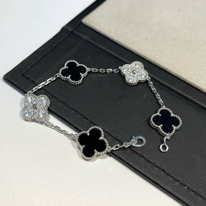 [Stellar Jewelry] CLOVER 5 MOTIF ONYXS BRACELET COLLECTION