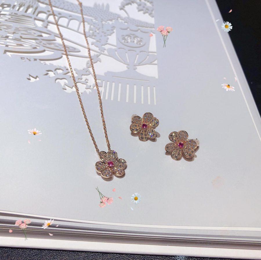 [Stellar Jewelry]FRIVOLE ROSE GOLD FLOWER DIAMOND NECKLACE